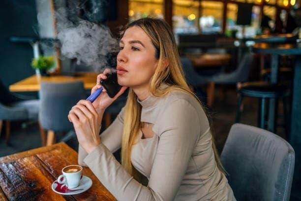 Testy i porównania Jednorázová E-cigareta oraz papieros elektroniczny bez nikotyny poradnik dla świadomych kupujących